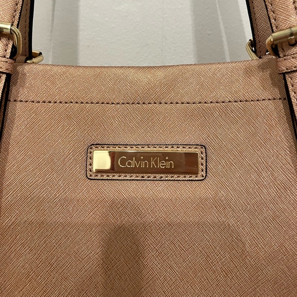 Calvin Klein Shoulder Bag Purse - Picture 2 of 9